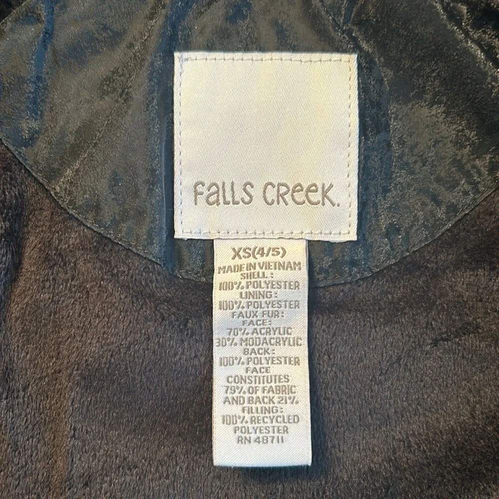 Girls hooded winter coat size XS (4/5) in black.
